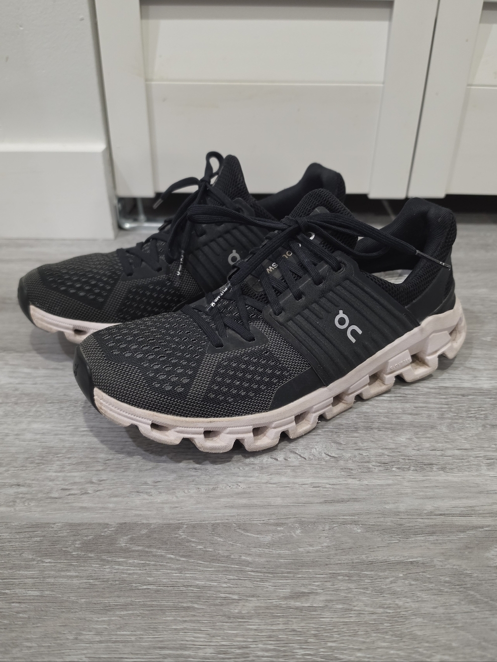 On Cloud Cloudswift 3 Women's Black White Running Shoes Sneakers Sz. 8